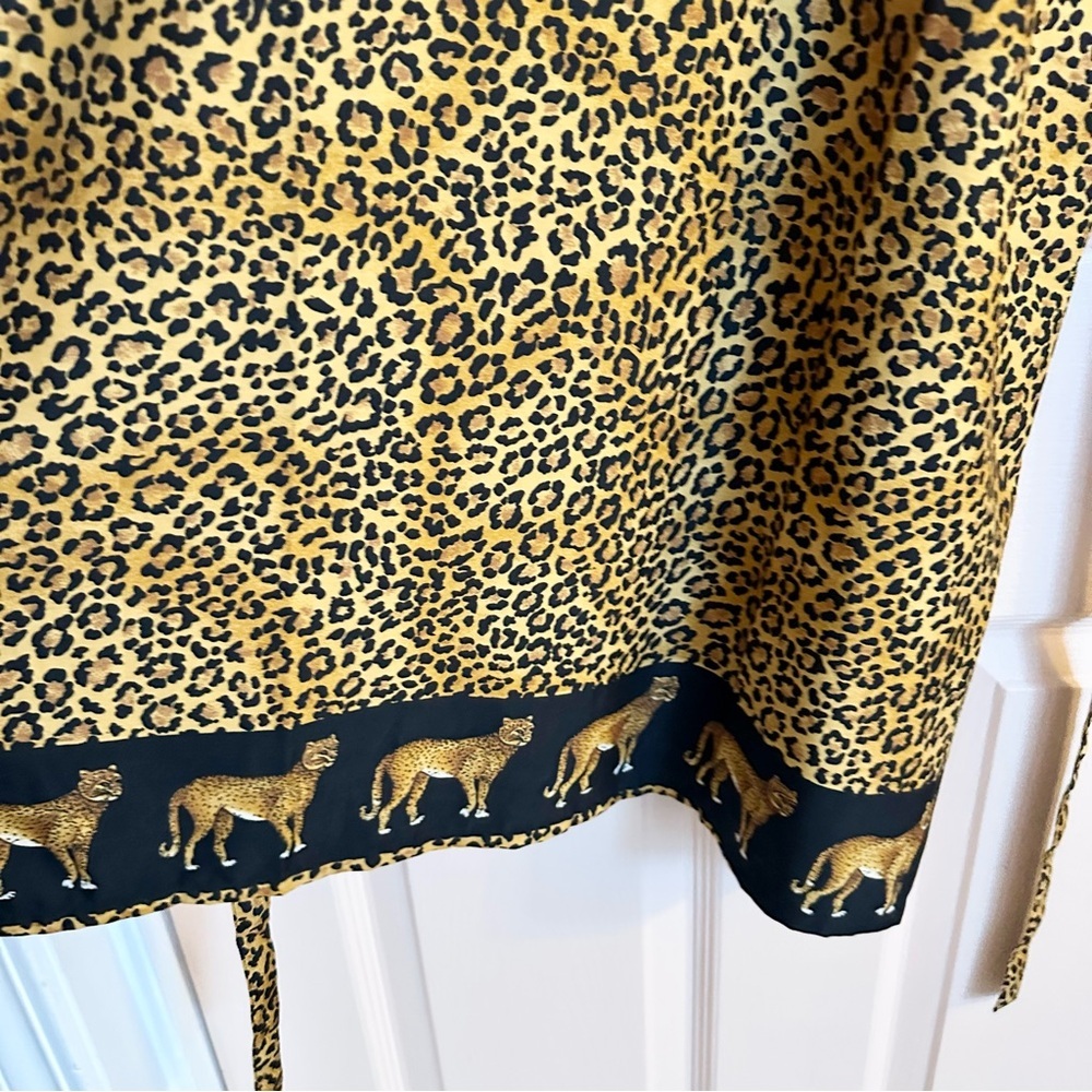 Lightweight leopard print Rima dress - Picture 2 of 4